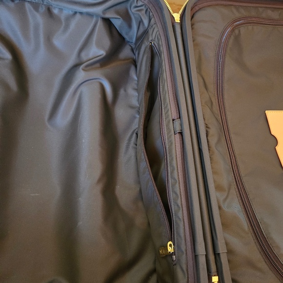 Louis Vuitton  Zephyr 55 Suitcase - Picture 9 of 16